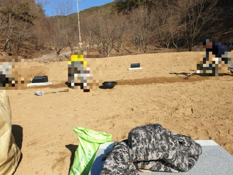  2023년 김천시 부항면 파천리 강릉유씨 가족묘원조성작업 비석4짜 상석3자 5치 축대 잔디조성 2일차공사 김천고인돌장의사