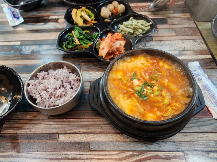  안산 단원경찰서 근처 점심 순두부찌개 - 작은콩밭