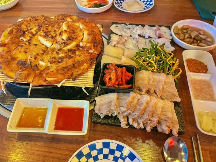 가락시장역 맛집 문어보쌈 삼합 김치해물전 :: 대포집