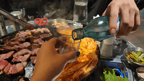 인천 구월동 삼겹살 찐 맛집 추천! 동두천솥뚜껑삼겹살 클럽 분위기에 저렴하고 가성비 좋은 고깃집 인천 구월동 삼겹살 찐 맛집 추천! 동두천솥뚜껑삼겹살 클럽 분위기에 저렴하고 가성비 좋은 고깃집