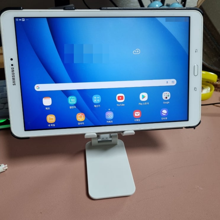  스마트폰 태블릿PC 접이식 거치대 솔직 후기 정말 편하네요.