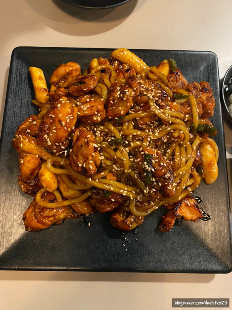  청라 맛집 동근이숯불두마리치킨
