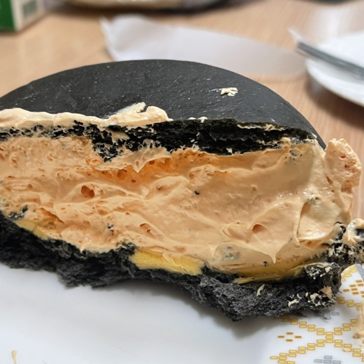  연세 황치즈 생크림빵 cu 예약으로 겟~ 고칼 뽀또맛
