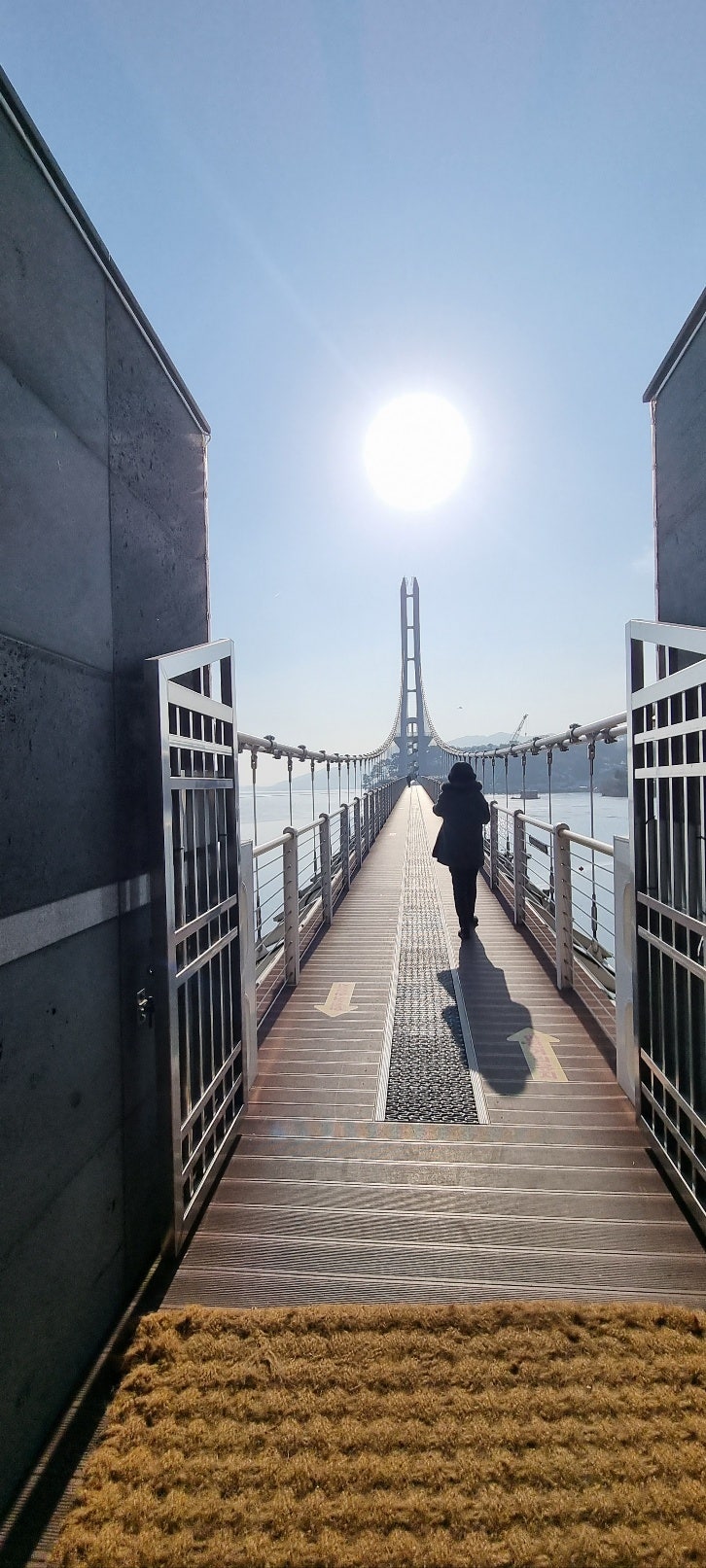 충남 예산 애당호저수지 출렁다리 머무는중 춥지않고 시원해요.