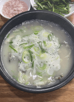 구평동 뽀얀 국물이 정말 맛있는 구미 할매국밥