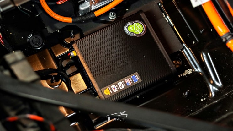 벤츠 E300 아이나비 블랙박스 상시 촬영, 주차 중에도 안심하세요!