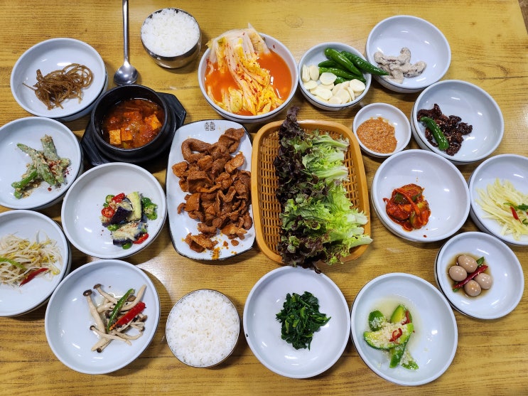  [경북경산] 반찬이 무려 18가지 푸짐한 집밥 정식 하양 이화참순대