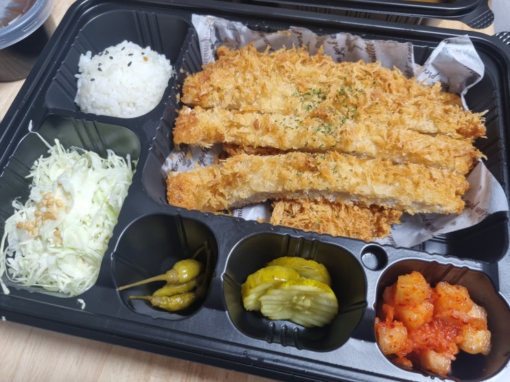  주말엔 배달 음식  쑝쑝돈까스 여수 학동점 배달 리뷰!!