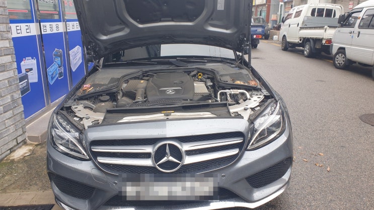  벤츠 c200[c200d] 배터리 AGM70 자동차 밧데리 교체