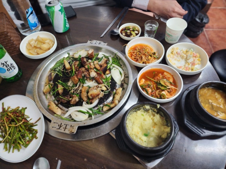  노포 맛집 느낌 낭낭한 서현고기집 예당골돼지촌 한우곱창 먹고왔어요