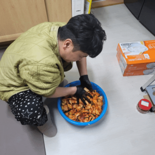 겨울철 깍두기 만들어 주세요
