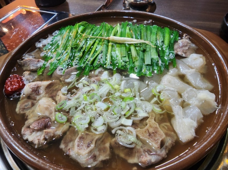  [진해석동맛집] 힘이 불끈 보양되는 소꼬리 스지 아롱사태 전문  <황해수육 진해점>