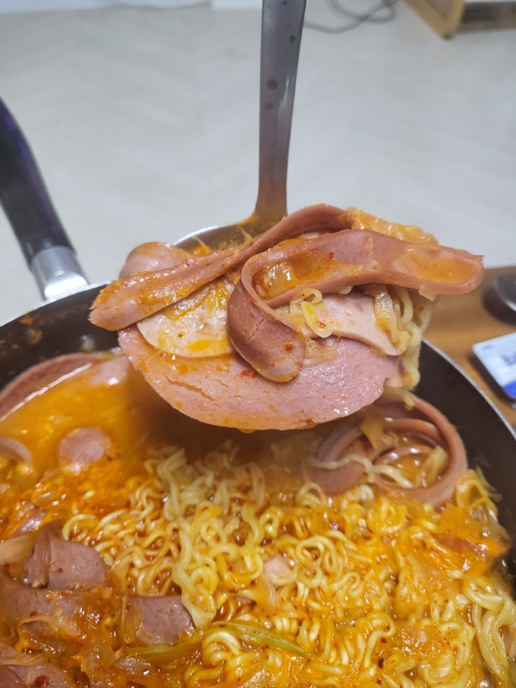  부대찌개를 좋아한다면 엉클부대찌개 탄방점~