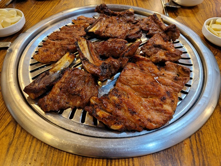  약수역떡갈비 맛나게 흡입!