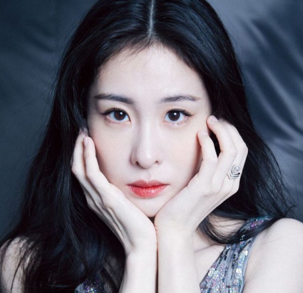 써니데이즈 출신 중국 가수 장비천, "사실 아이가 있다" 임신하고 출산 사실 숨겨...대리출산 의혹 써니데이즈 출신 중국 가수 장비천, "사실 아이가 있다" 임신하고 출산 사실 숨겨...대리출산 의혹
