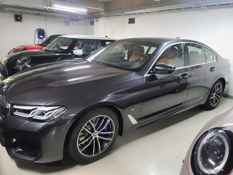 바바리안 모터스 인천 전시장에서 2023 BMW 520i 신차검수 후기