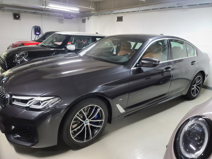  바바리안 모터스 인천 전시장에서 2023 BMW 520i 신차검수 후기