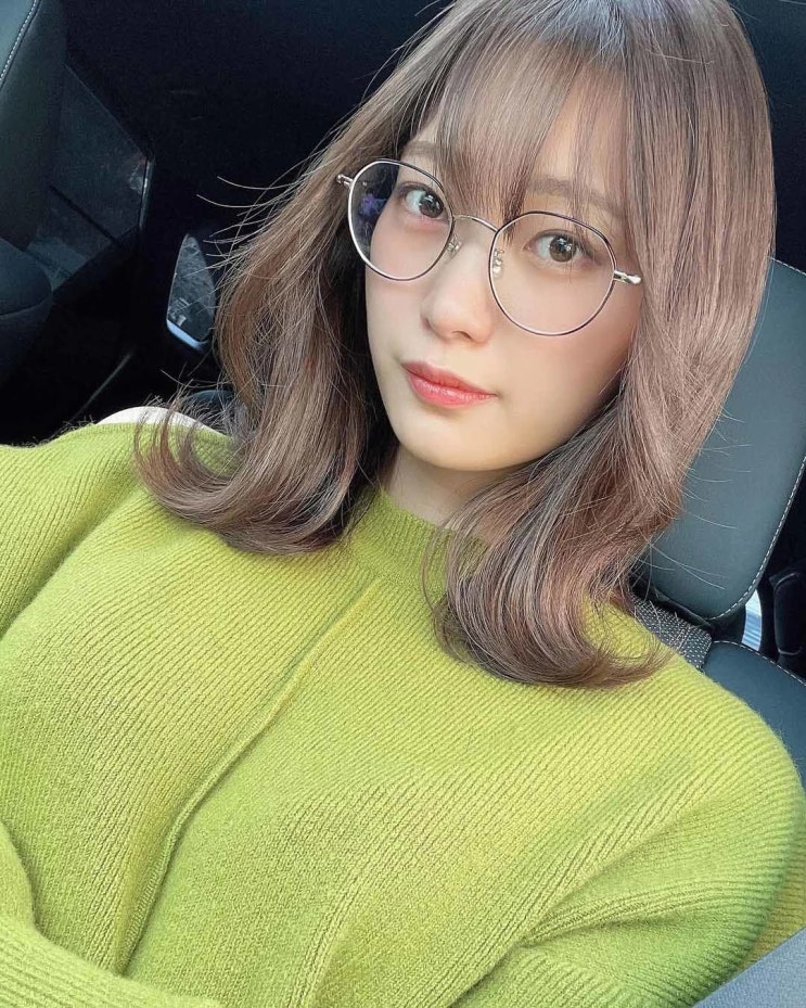 일본 AV 여배우 미타니 아카리, 철구 유튜브에 출연 '간장 게장' 먹방 진행 일본 AV 여배우 미타니 아카리, 철구 유튜브에 출연 '간장 게장' 먹방 진행