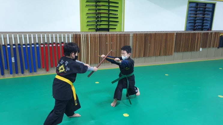  슬기로운 검도생활/해동검도라고 ~ !! 이게 가능해 ? 유치원생 검법/쌍수검법 2번 !!