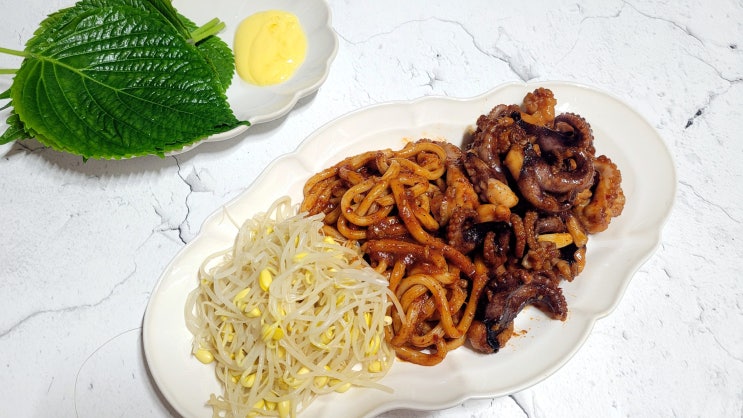  캠핑 요리로 빼먹을 수 없는 불맛 가득 실한 쭈꾸미 밀키트