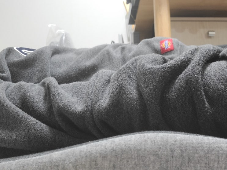  허리베개 비 와서 허리 아픈 늙은이 필수템