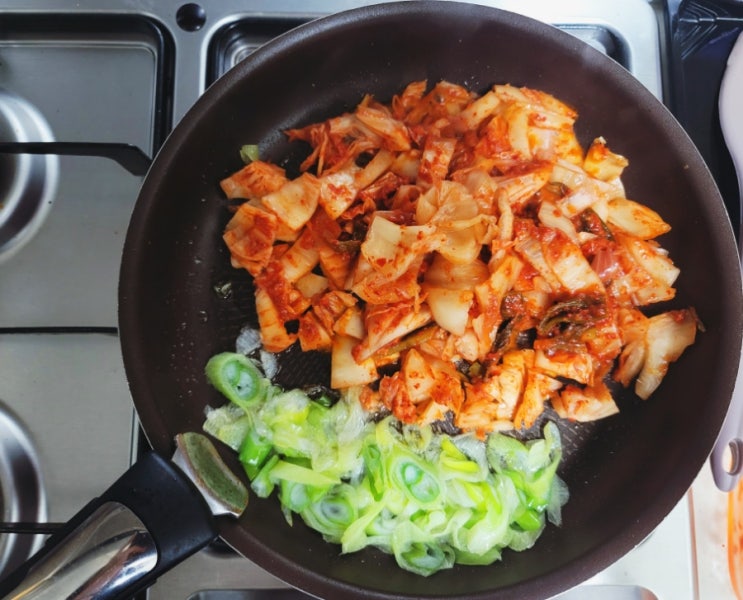  김치자투리로 초간단 참치김치볶음 만들기