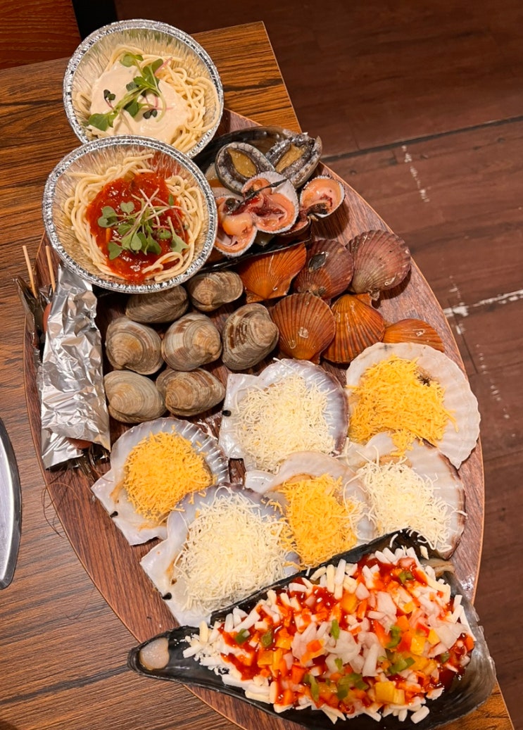 영등포역맛집 쪼개 싱싱하고 치즈 토핑 추가가 필요 없는 조개구이 영등포역맛집 쪼개 싱싱하고 치즈 토핑 추가가 필요 없는 조개구이