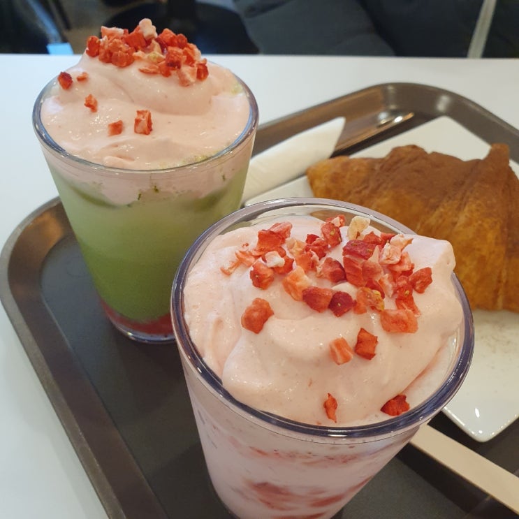 아임일리터 크림커피 대전 선화점 크림크루아상과 슈페너맛집 아임일리터 크림커피 대전 선화점 크림크루아상과 슈페너맛집