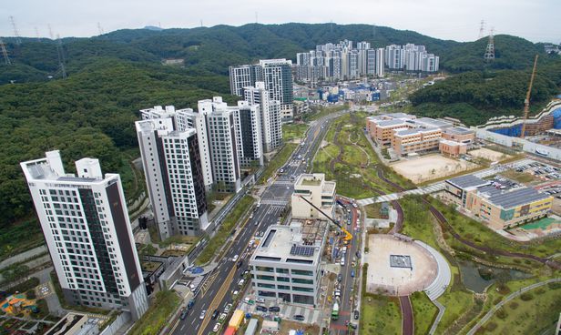 김만배, 수원 최대 조폭에 ‘대장동’ 현장 관리 맡겼다 김만배, 수원 최대 조폭에 ‘대장동’ 현장 관리 맡겼다
