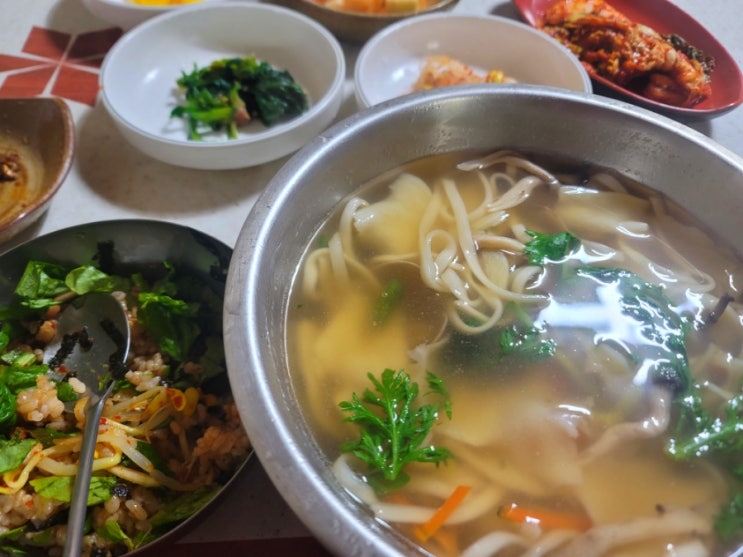  (재방문) 나만 알고 싶은 노포집의 바지락칼국수+보리밥 5천원의 푸짐한 즐거움