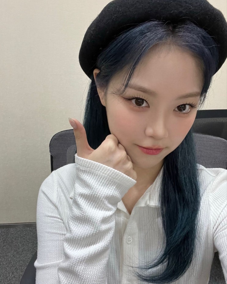 이달의 소녀 현진·이브, 츄 퇴출 후 계약해지소송에서 엇갈린 판결 나온 후 심정 밝혀 이달의 소녀 현진·이브, 츄 퇴출 후 계약해지소송에서 엇갈린 판결 나온 후 심정 밝혀