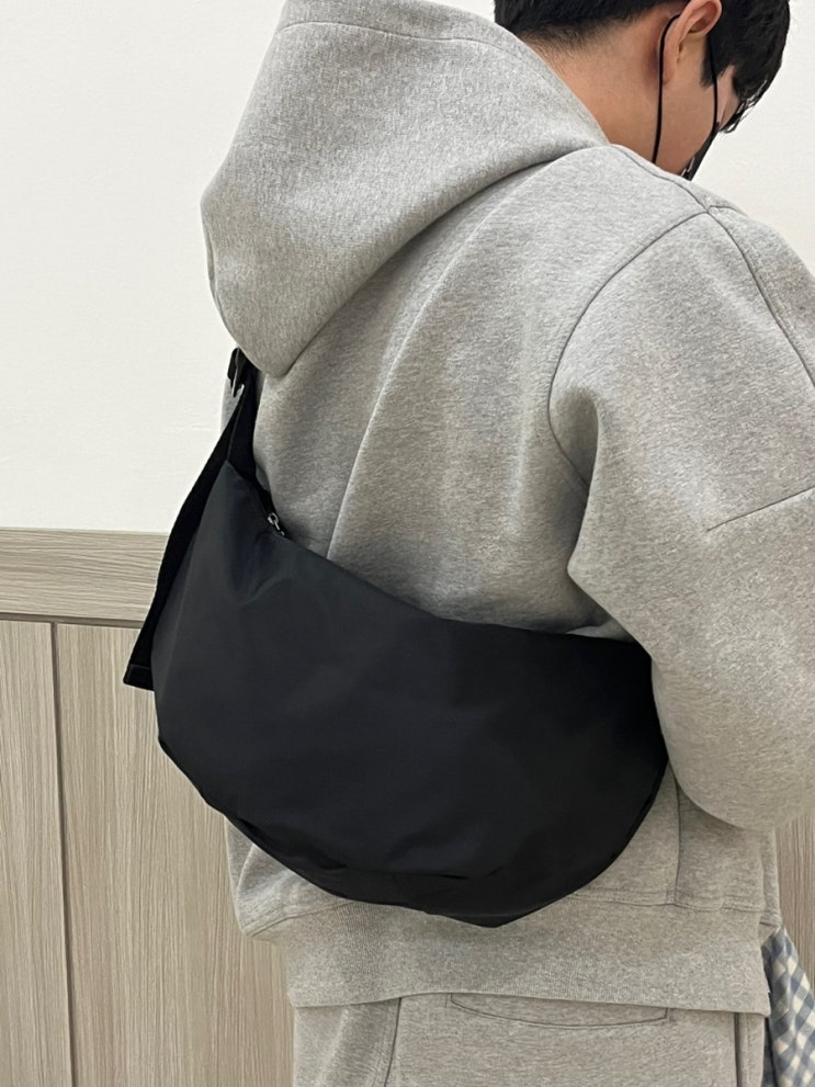  [가방] 운동 가방 추천 무신사 리올그비 FOR BUTTON CROSS BAG