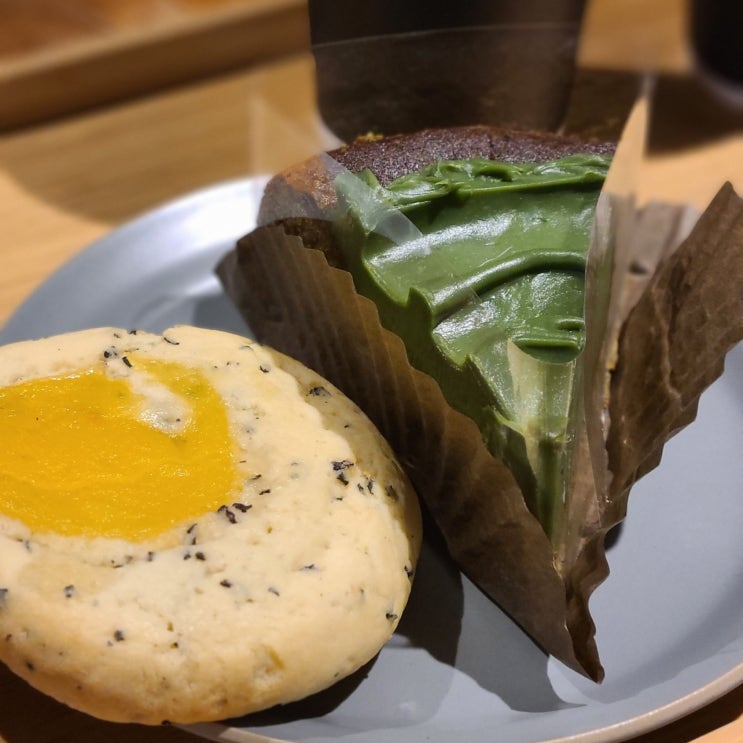  판교 백현동 울림 카페 | 테라스가 좋은 모임장소 북카페