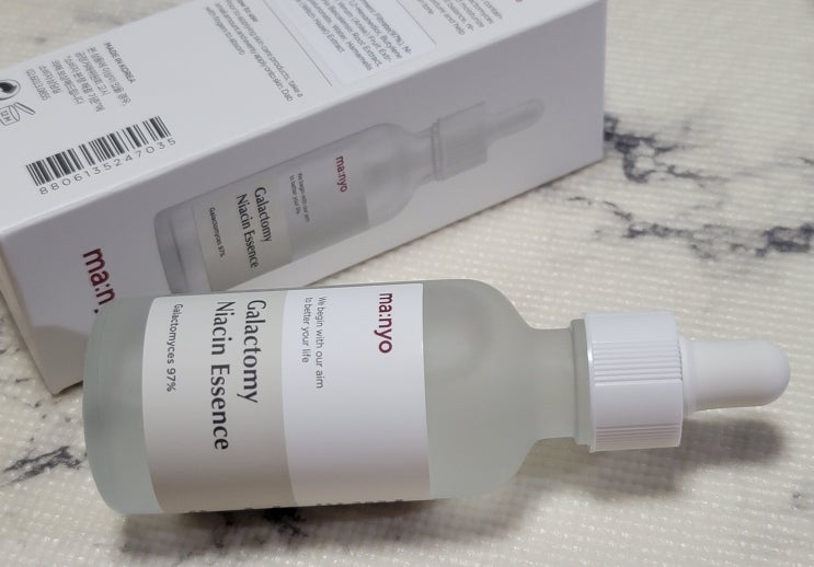  맑고 투명한 피부의 첫 시작! 피부의 아름다움을 끌어 올리는 투명 미백 에센스 '마녀공장 갈락토미 나이아신 에센스'