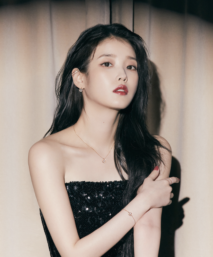  여자 연예인 데일리 목걸이 살펴보기, 아이유 쥬얼리 브랜드 제이에스티나