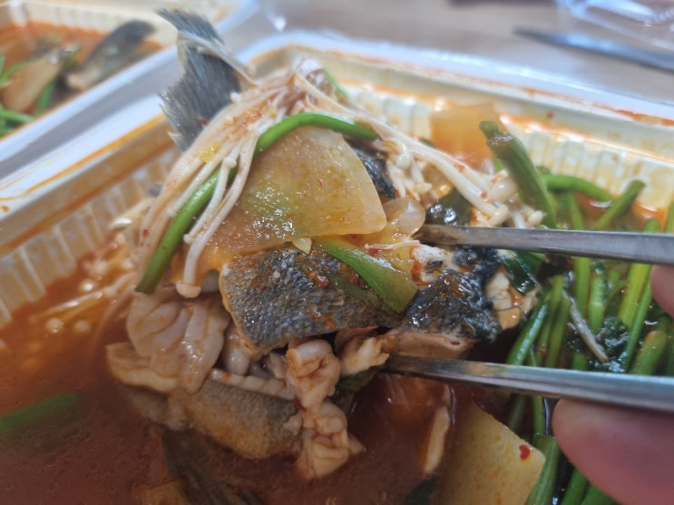  여수 맛집 우럭 매운탕 배달 경도회관 여천점 리뷰!!