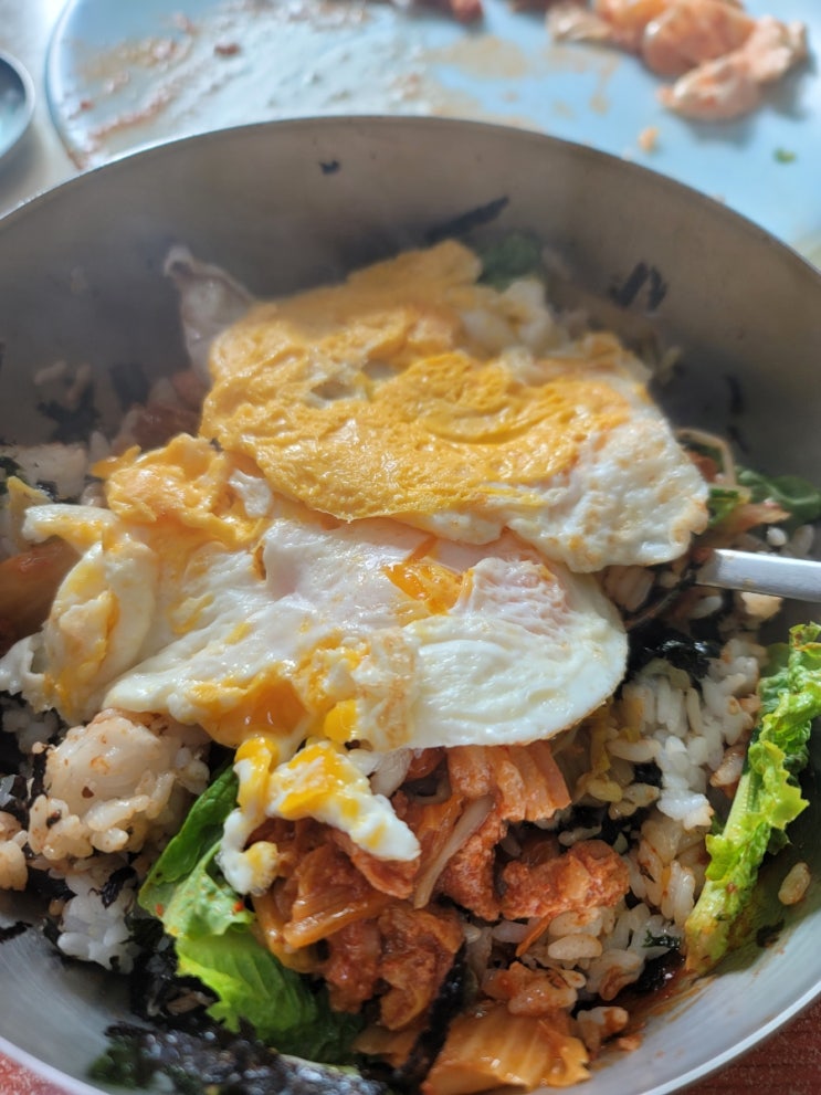  전주시민먹방 97 - 전주 한교자율식당 30년 노포 식당의 착한 가격 할머니집에서 밥먹는 느낌의 뷔페계란후라이 주문해서 비벼 먹었던 날(전주 진북동)
