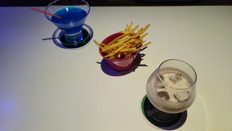  [파주 칵테일바] 가수가 만들어주는 칵테일을 마셔볼 수 있는 : Feel Bar