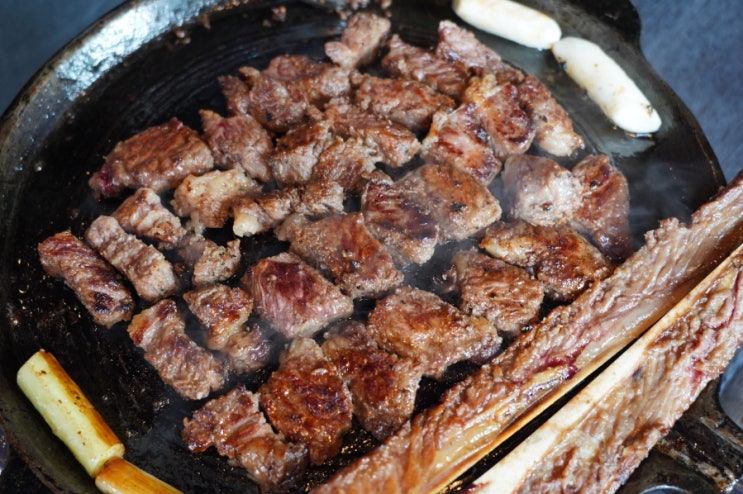  광주 금호동 고기집 "화원짚불구이 금호점" 우대갈비 가성비 추천!
