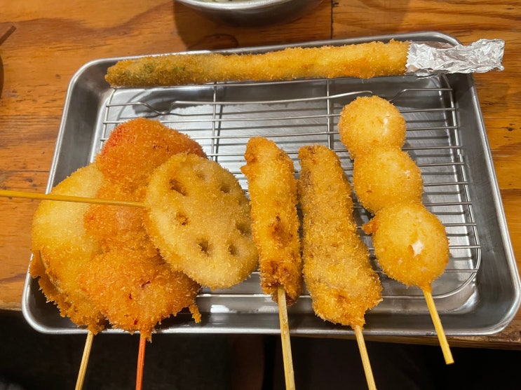  바삭바삭 다양한 재료의 튀김 맛보기 / 신주쿠 가부키쵸 쿠시카츠 다나카