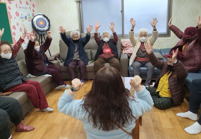 복지부, '치매' 병명 바꾼다…"편견·모멸감 유발" 복지부, '치매' 병명 바꾼다…"편견·모멸감 유발"