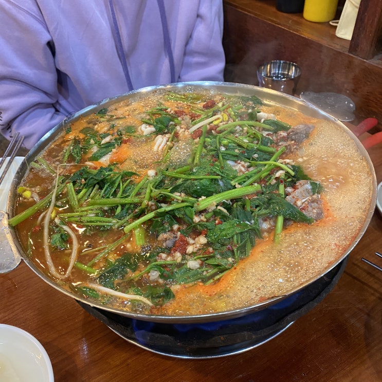  깔끔한 맛의 얼큰한 삼각지 원대구탕