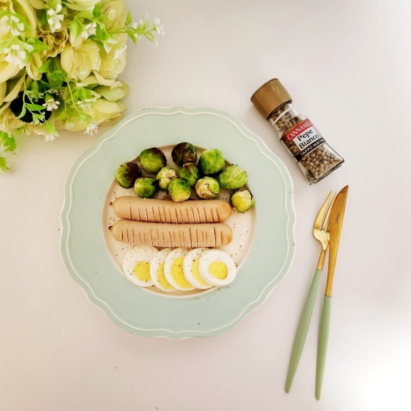 흰후추 미니양배추 요리 에어프라이어 음식 닭가슴살 소시지 플레이팅