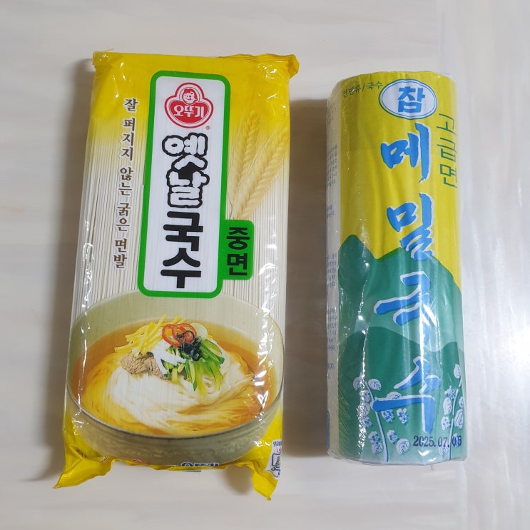  옛날국수vs메밀국수 칼로리,영양성분 정보 차이! (밀, 메밀 국수면 나트륨, 열량)