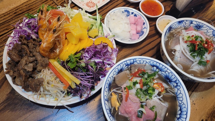  합정 맛집 포36거리 홍대점 홍대 쌀국수 월남쌈 세트 쪼아요옷
