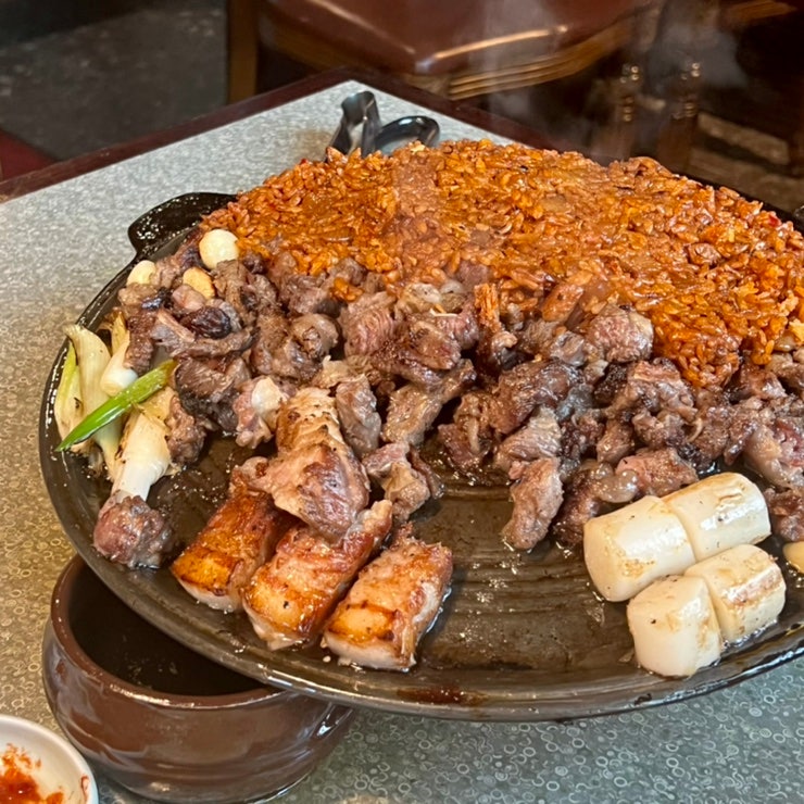  |삼각지 몽탄| 짚불향이 인상적인 우대갈비와 삼겹살