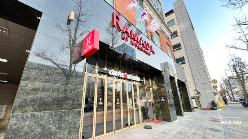 서울]라마다서울동대문, 2주살기로 이용한 가성비 호텔 고층 룸 : 네이버 블로그