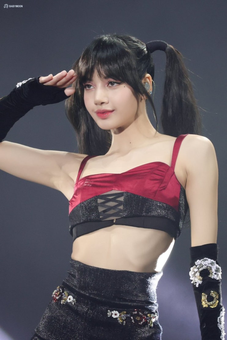 "행운과 행복 느껴" 블랙핑크 리사, 방콕 콘서트 성료...고향 태국팬들에게 전한 진심 "행운과 행복 느껴" 블랙핑크 리사, 방콕 콘서트 성료...고향 태국팬들에게 전한 진심
