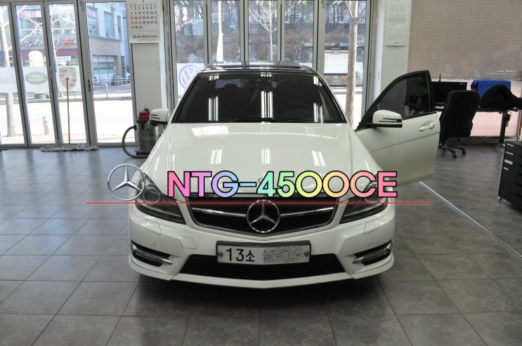  벤츠 C클래스 W204 NTG-4500CE 한국형 네비게이션 만도지니 네비게이션 전원불량 블랙아웃 수리 수원테크(수원 수입차 오디오 AV 모니터 수리전문)