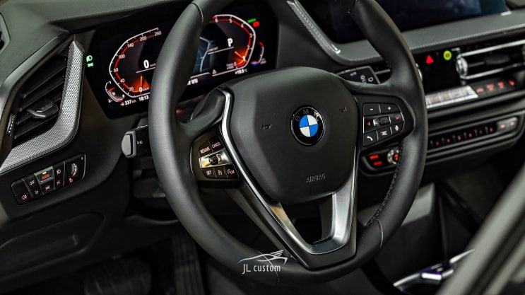  BMW 120i 핸들 열선 튜닝 정보, 순정 같은 자연스러운 튜닝.